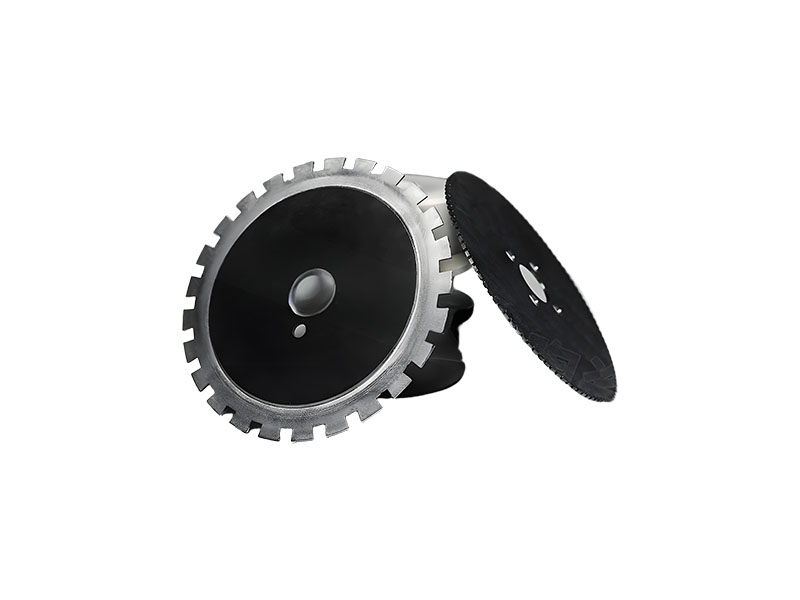 Porous silicon nitride ceramic sheet